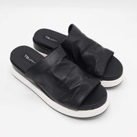 Maui Black slipper