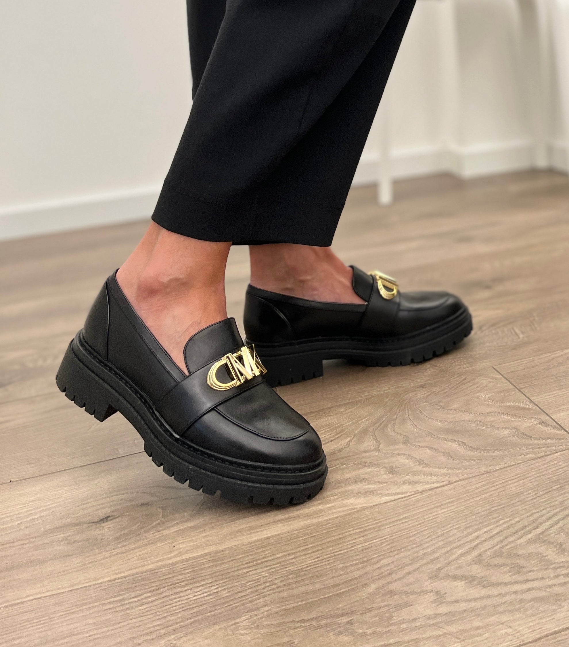Moccasin MICHAEL KORS Parker Lug Loafer Black – La Perla Cles